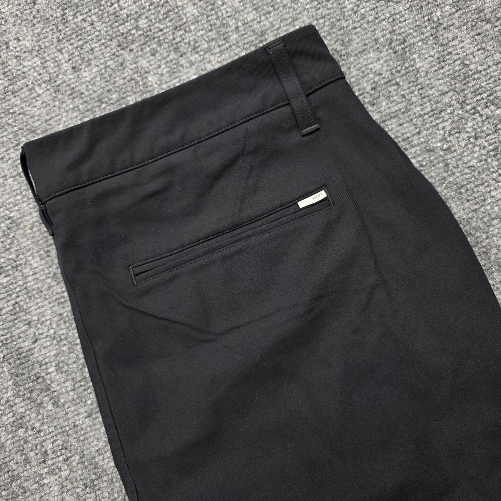 Vuori Meta Shorts Men's Size 31 Black Performance Stretch Casual 8" Inseam V379